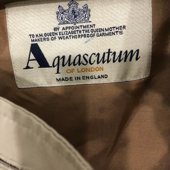 Iconic Aquascutum of London men vintage trenchcoat made in England - Picture 9 of 9